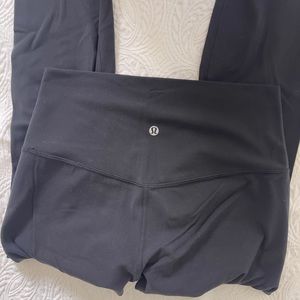 Lululemon Align 25” leggings size 8. Black.
